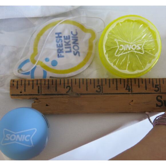 Sonic Drive In Unreleased Lemon Slice Clip/Air Fresheners/Lip Balm Promo New - Picture 9 of 9